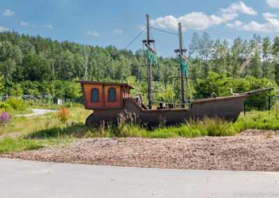 Statek piracki na kempingu Blaue Lagune, jezioro Berzdorf.