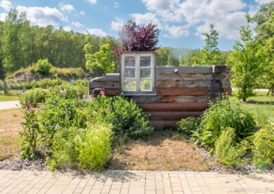 Okno w domu bliźniaczym, kemping przy Blue Lagoon, Berzdorfer See.